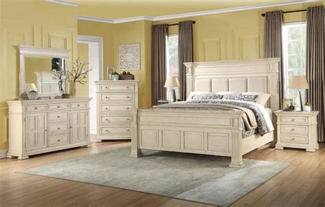 Moving away from the typical, modern designed white oak bedroom furniture ranges, the halsetown offers. Off-white Finish Wood Queen Bedroom Set 6Pcs w/Chest ...