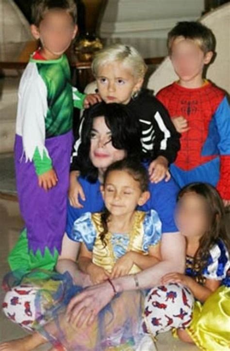 Последние твиты от michael jackson (@michaeljackson). MJ Kids -- Through the Years | Jackson family, Michael jackson smile, Michael jackson