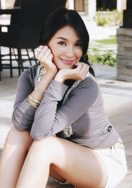 I Love The Make Up Of Heart Here Simple And Elegant Heart Evangelista Girl Photo Gallery