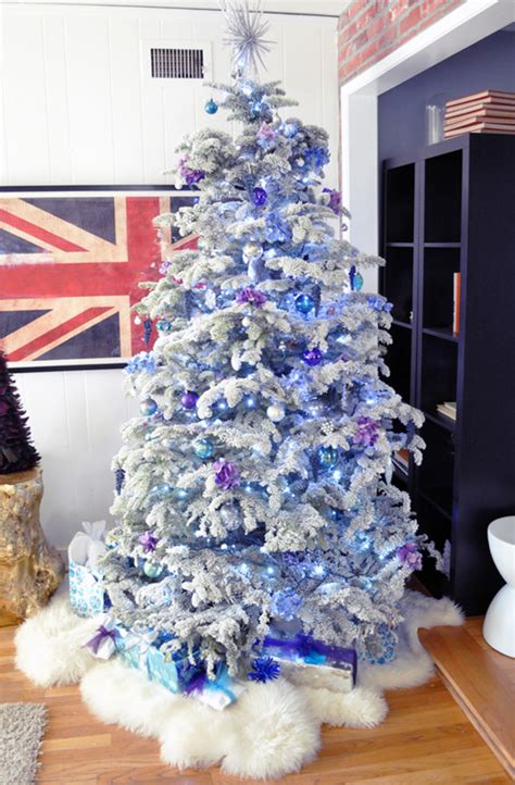 A Guide To Flocked Christmas Trees And How To Make Your Own Holidappy