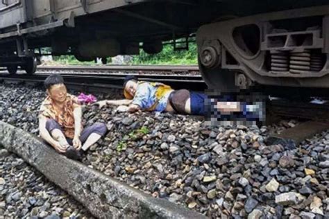 conductor in china loses right leg after jumping off train to save elderly woman chengdu
