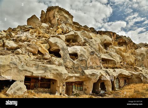 Des Habitations Troglodytiques Vieux Urgup Urgup Cappadoce