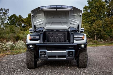 2022 Gmc Hummer Ev Hummer Is Back With 1000 Electric Horsepower And A