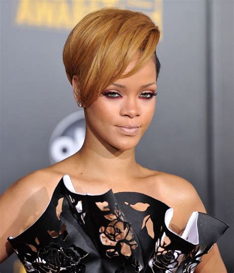 20 Hot Celebrity Haircuts To Try In 2020 Rihanna Short Hair Rihanna