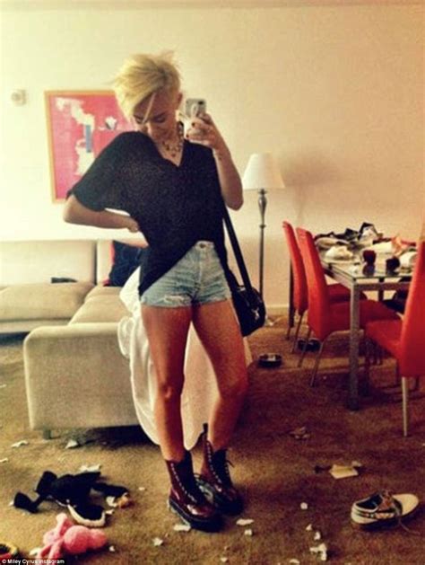 Stars Revealing Pictures That Show Messy Rooms Daily Mail Online