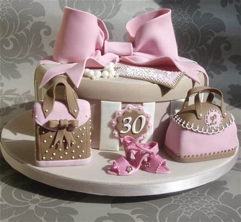 15 Gorgeous Fashionista Cakes That Every Fashionista Girl Wants To Have