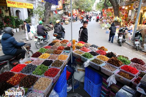 Hanoi Flower Market Ahead Of Tet Dtinews Dan Tri International The