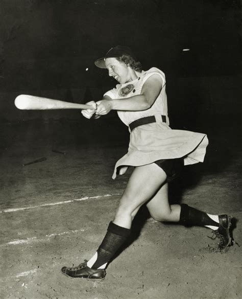 20 Pictures From The All American Girls Professional Baseball League Artofit