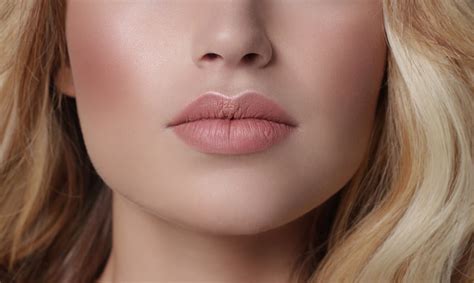 Get Fuller Lips Without Lip Filler Lip Plumping Makeup Hacks
