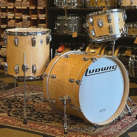 Used Ludwig 1990s Classic Downbeat Outfit In Gloss Natural Reverb