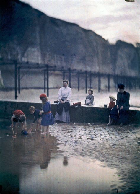Early 1900s Color Photos Look Like Literal Dreams Children By The