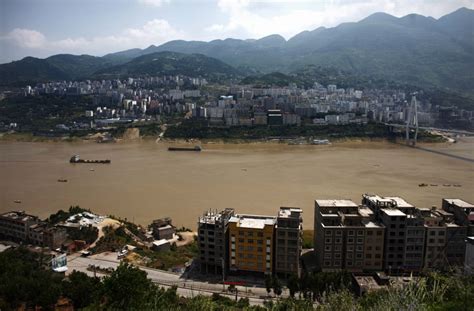 Yangtze River Turns Red Photos Of Chinas Once Golden Now Scarlet