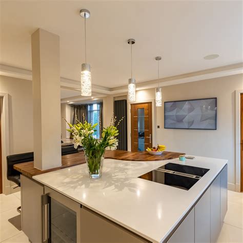 Howdens 3m x 38mm full bullnose matt grey oak effect laminate worktop. Contoured Curves | Projects | Atlantis Kitchens