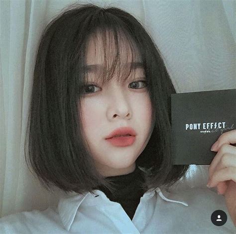 This korean short hairstyle changes the overall personality of korean women by providing her a classy look. Important Inspiration 28+ Short Korean Hairstyle With Bangs