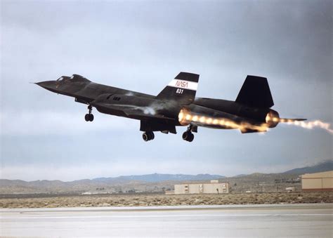 Lockheed Sr 71 Blackbird Of Nasa On Flight Test Aircraft Wallpaper