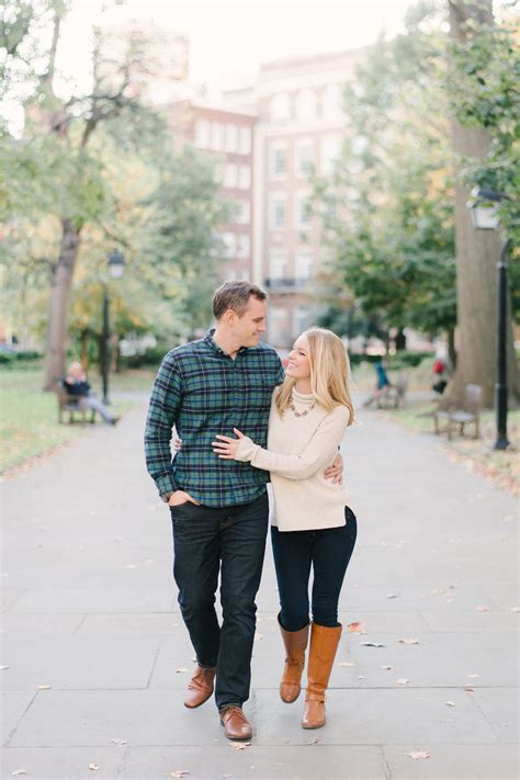 Fall Engagement Shoot Ideas Fall Engagement Pictures Outfit Fall Engagement Shoots Engagement