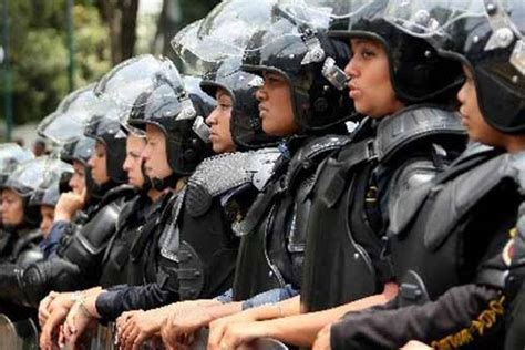México Mujeres Policías Tan Efectivas Como Sus Compañeros Belelú