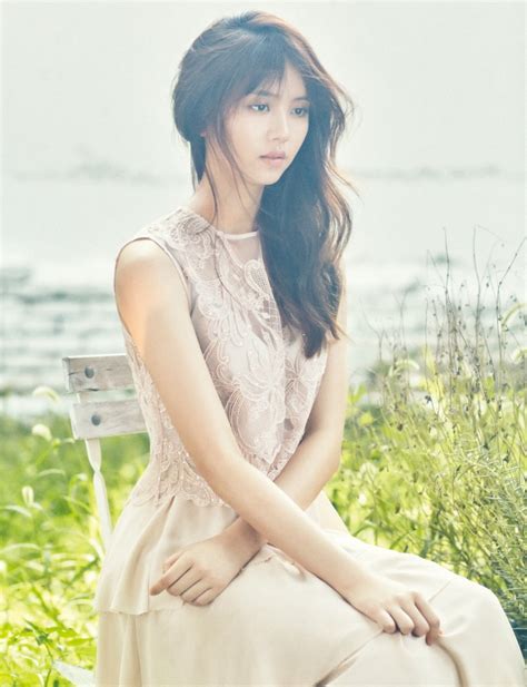 1999 yılının haziran ayında dünyaya gelen güzel oyuncu kim so hyun'un burcu i̇kizler'dir. Kim So Hyun in Allure Korea August 2016 | Kim sohyun ...