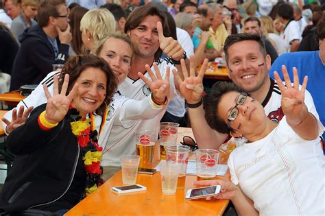 Die nacht von sevilla, eine unvergessene für jeden fußballfan. Deutschland vs. Portugal: 4:0 - Klagenfurt