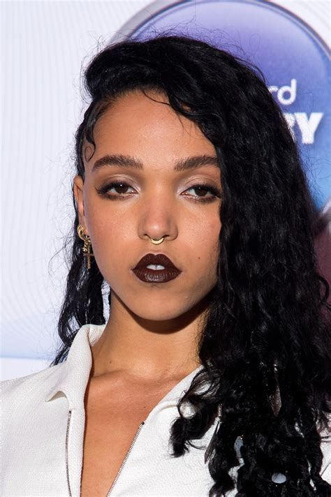 10 Celebrity Inspired Dark Lips And Tips For Wearing Dark Lipstick Teen Vogue