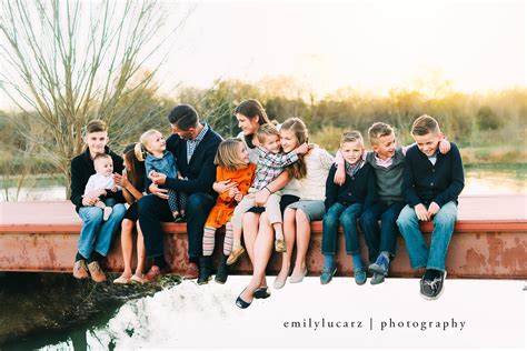 3 Tips On How To Photograph Large Families Emily Lucarz