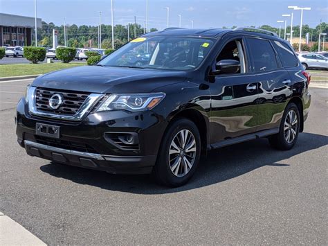 Pre Owned 2017 Nissan Pathfinder S 4wd