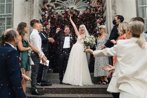 A Colourful Diy Vintage Inspired Town Hall Wedding Love My Dress