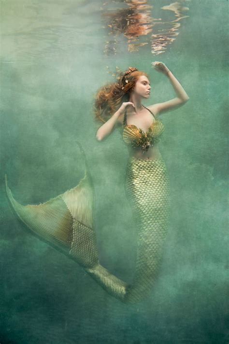 Beautiful And Dramatic Underwater Portraits Mermaid Photography