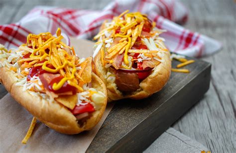 fazendo um cachorro quente tradicional em casa para surpreender