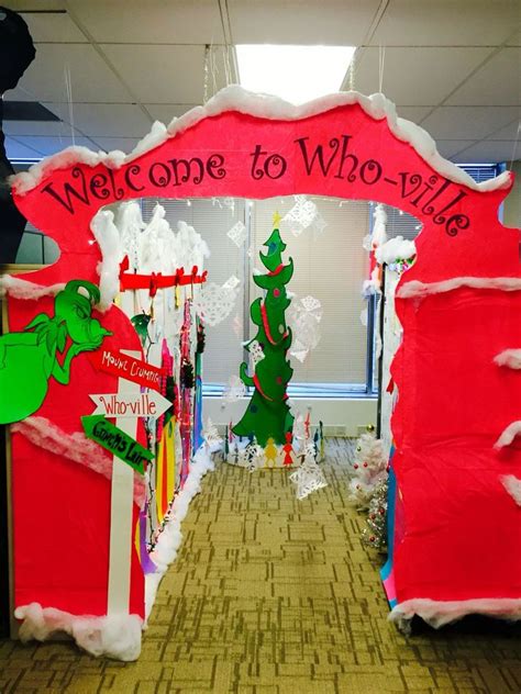 This is the advice that some people give when it comes to decorating their homes for the winter holidays. Image result for whoville cubicle | Office christmas ...