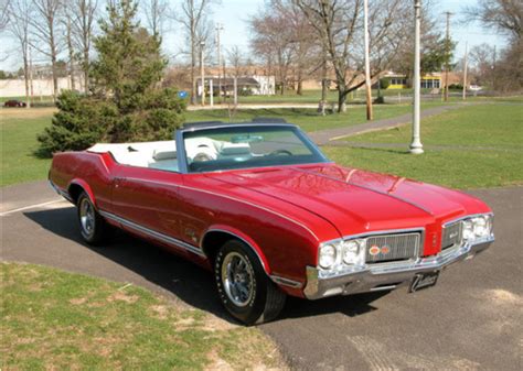 Car of the Week: 1970 Olds Cutlass Supreme - Old Cars Weekly