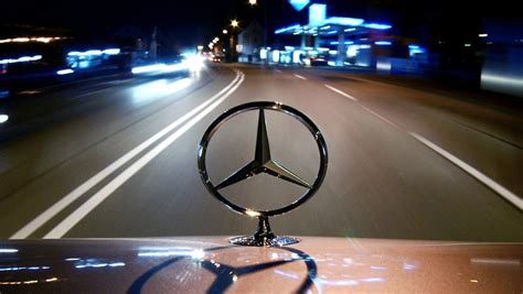 Daimler übertrifft Erwartungen Benz Vans sorgen für gute Geschäfte n