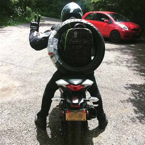 I'm seeing mixed reviews of the ep422, glowing reviews for the. Embracing my inner Junkrat, this new Michelin tire is SO ...