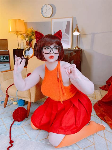 Cute Cat Girl Velma Is Looking For Clues Rvelmacosplay
