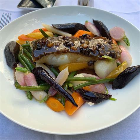 Indulge your taste buds with authentic italian flavors choose carmine's at candleworks for fine dining in new bedford, ma when you imagine an upscale italian…. Life in Paris (With images) | Restaurant new york, Food trends
