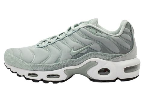 Kantar is the world's leading data, insights and consulting company. nike tns green