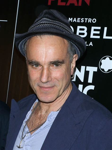 Daniel day lewis backstage on lincoln set talks win for oscars 2013. Daniel Day-Lewis retires - Did he quit acting for ...