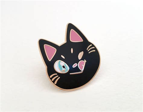 Gold Cheeky Cat Pin By Hamandjelly On Etsy Pinsandpatches Cat Pin
