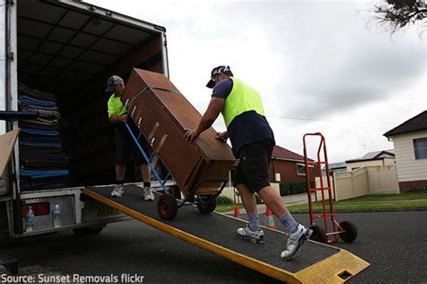 Why Should I Hire Professional Movers