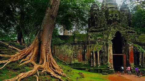 Angkor Wat Cambodia Hinduism Temple Hd Wallpaper Wallpaperbetter