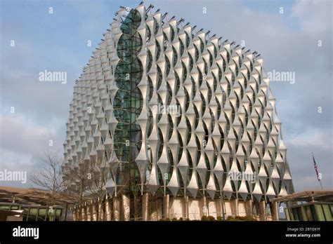The Embassy Of The United States Of America In London New Us Usa Embassy In Nine Elms London