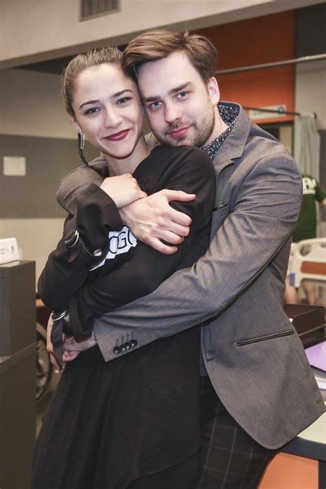 Instadívka je unikátní projekt redakce extra.cz, který mapuje inspirativní ženy na instagramu. GALERIE: Kráska ze Slunečné Eva Burešová: Randí s hvězdným ...