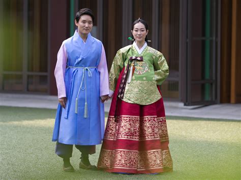 Seoul May Korean Couple Wearing Hanbok Dress Seoul Korea May Stock