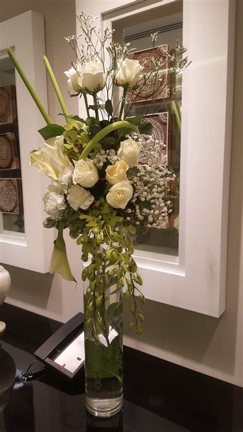 10 Flower Arrangements In Vases