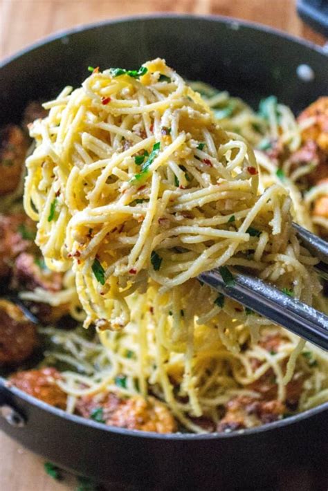 Transfer the cooked meatballs to a clean plate, add another tablespoon of oil, and cook the second batch of meatballs in the same manner. Parmesan Garlic Spaghetti with Chicken Meatballs | A ...