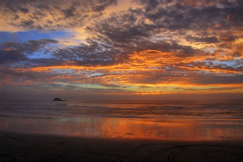 Muriwai Sunset Hdr Of Tonights Sunset Dennis Flickr