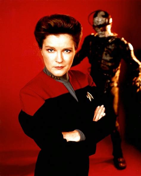 Kate Mulgrew As Captain Janeway In Star Trek Voyager Star Trek Voyager Star Trek Captains
