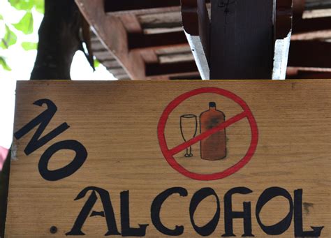 Banning alcohol was a bad idea. Pirates of the Perhentians | No Alcohol on Perhentian Besar