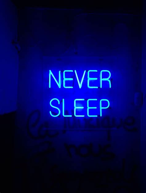 Neon Blue Aesthetic Wallpaper En