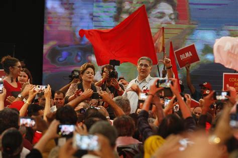 Com Carta De Lula Aos Mineiros Pt Lança Candidaturas De Pimentel E Dilma Em Convenção